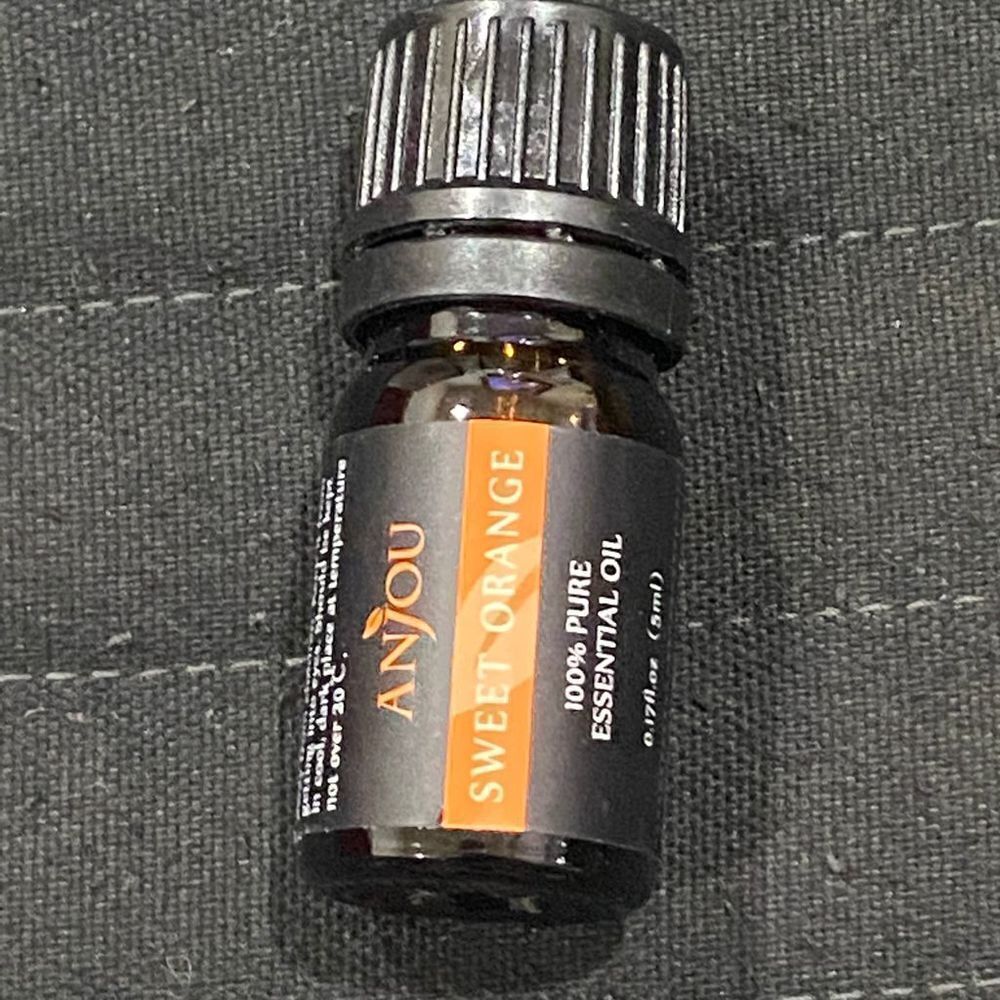 Personal AAA Battery Operated Portable Aroma Diffuser - Picture 2 of 6